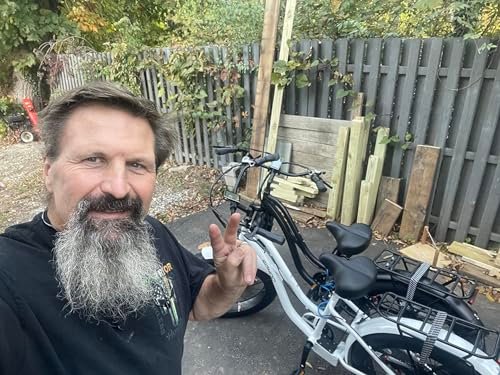 Version 1.0.0 Beach Cruiser E-Bike 1050W Pack Watts Motor 48V/768WH Lithium Battery 26”x4.0 Fat Tire Max Speed 28m/h Step-Thru M5 Larger Size Display 7 Gears for Adults. - Image 3